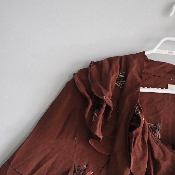 Little Moon Aritzia Ruffled V-Neck Sheer Lrg Floral Cinched Tie Front Blouse - Picture 3 of 12